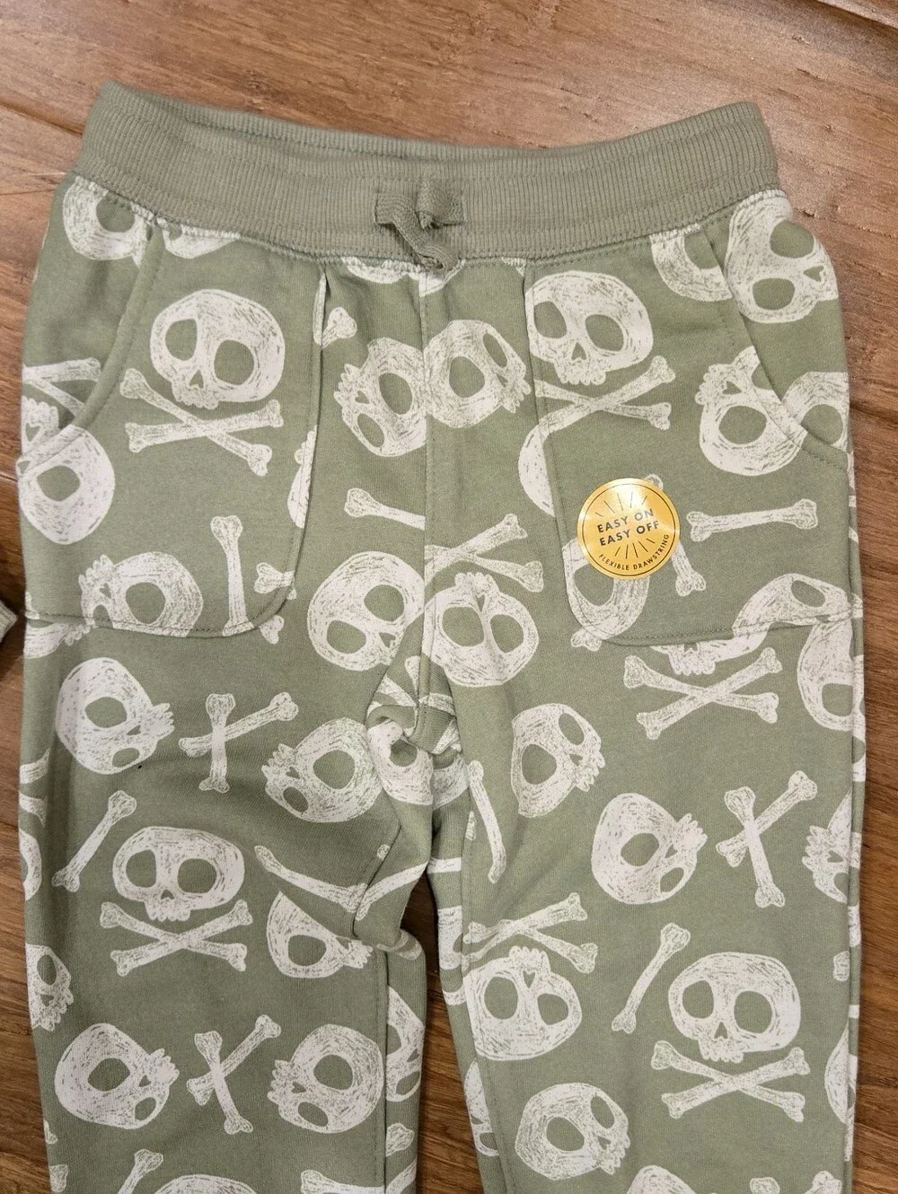 Cat & Jack Skull & Bones Sweat Shirt And Pants Matching Set